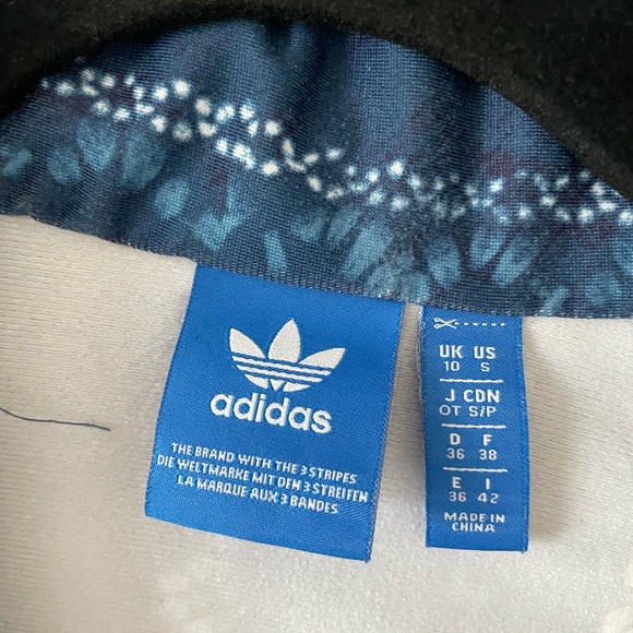 Adidas Originals x farm rio track jacket -Ciranderia Firebird - size small - Picture 3 of 4